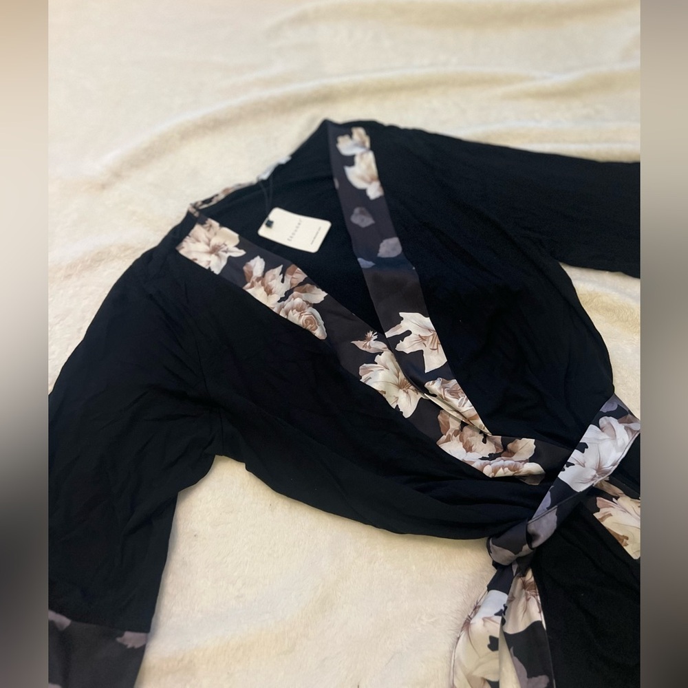 Ekouader waist belted robe